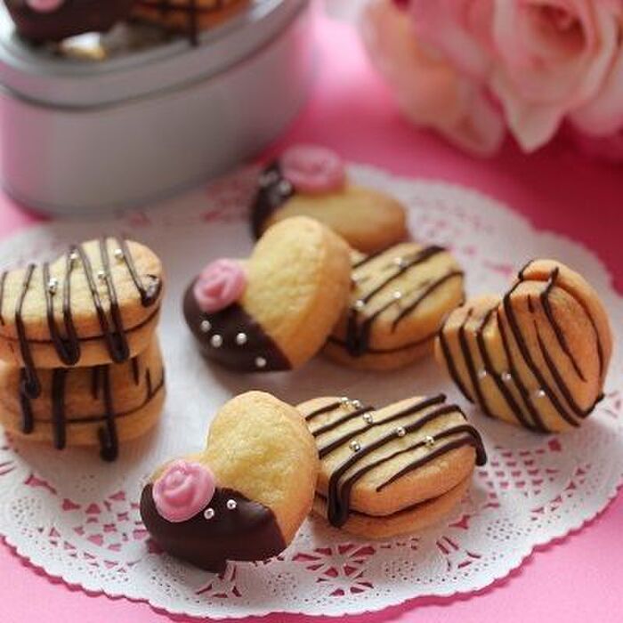 一度に2種類作れちゃう!バレンタインのハートサブレ♡