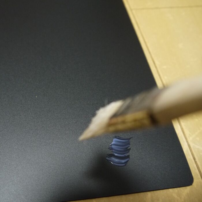 デコパージュ専用液をぬる