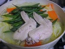 歯がいらない!?トロトロに煮た手羽先のお鍋、すっごく美味しいです!