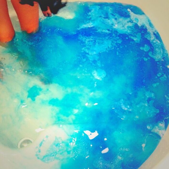自宅のお風呂が宇宙空間に!?子供達も大興奮の入浴剤☆