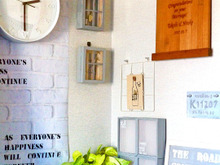 余った壁紙(リメイクシート)に手作りステンシルでタペストリー作り!