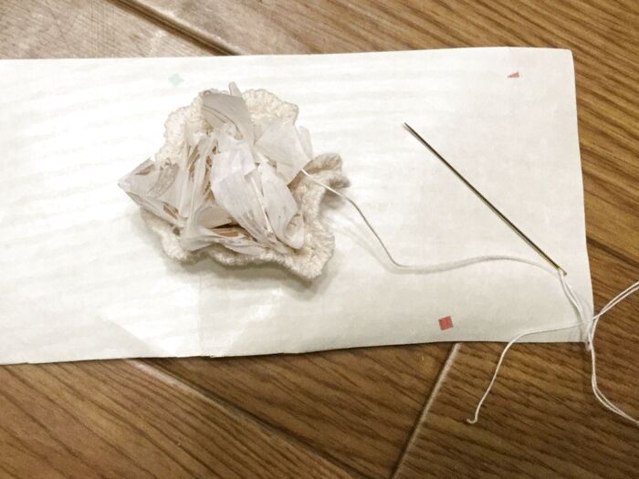 針と糸で
