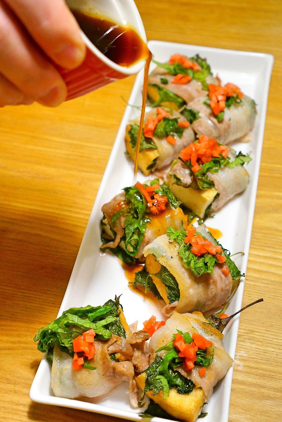 ダイエット中のおかずに!巻くだけ簡単豚肉料理!「厚揚げステーキ」のヘルシーレシピ