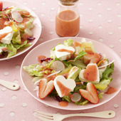 バレンタインに♪ 甘酸っぱいイチゴドレッシングのサラダ