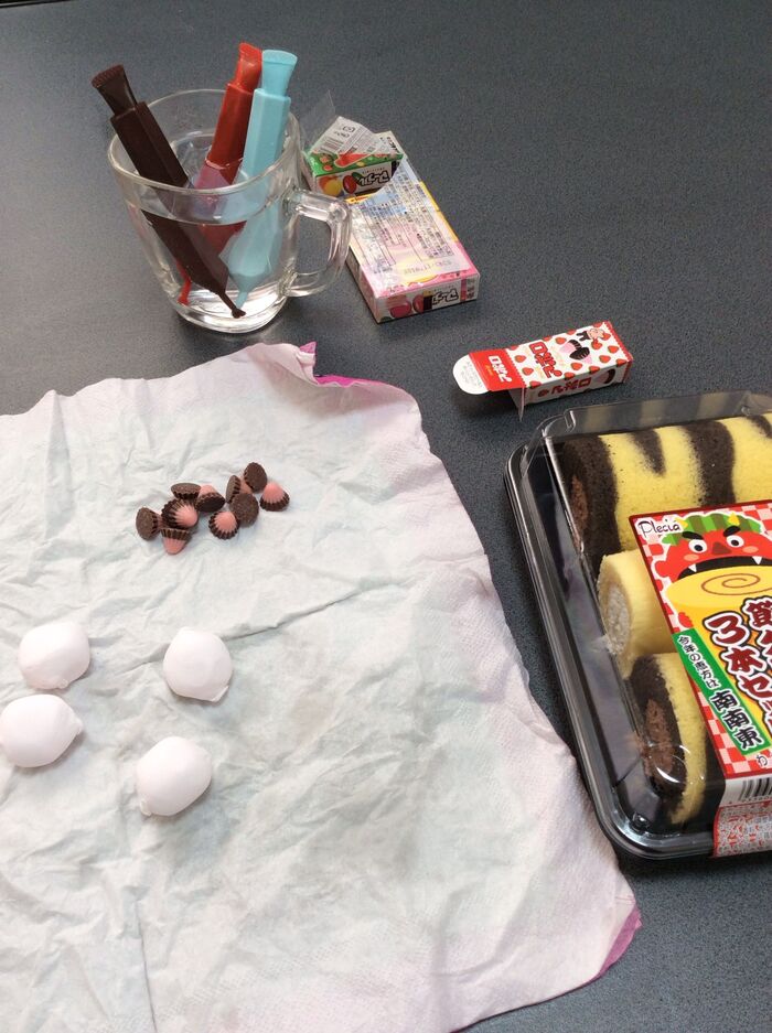 チョコペンを温めてスタンバイ