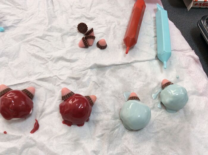 チョコペンで顔をペイント&アポロの角をON