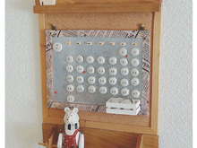 セリアさんの3点を両面テープと木工ボンドでくっ付けるだけの飾り棚♡