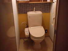 トイレDIY!タイルで手を洗った後の滴のシミを防ぐ