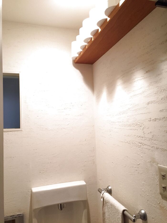 トイレットペーパーは並べて置くだけで、楽チン管理