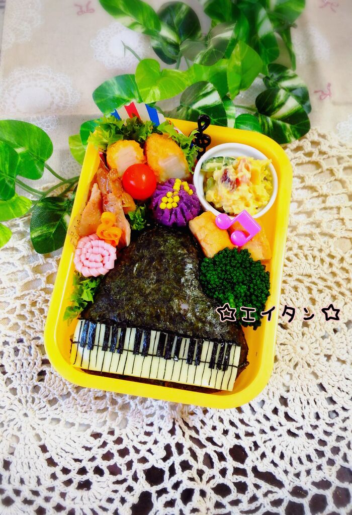 ハートのおにぎりdeピアノ弁当