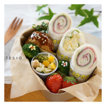 くるくるサンドの春弁当♡