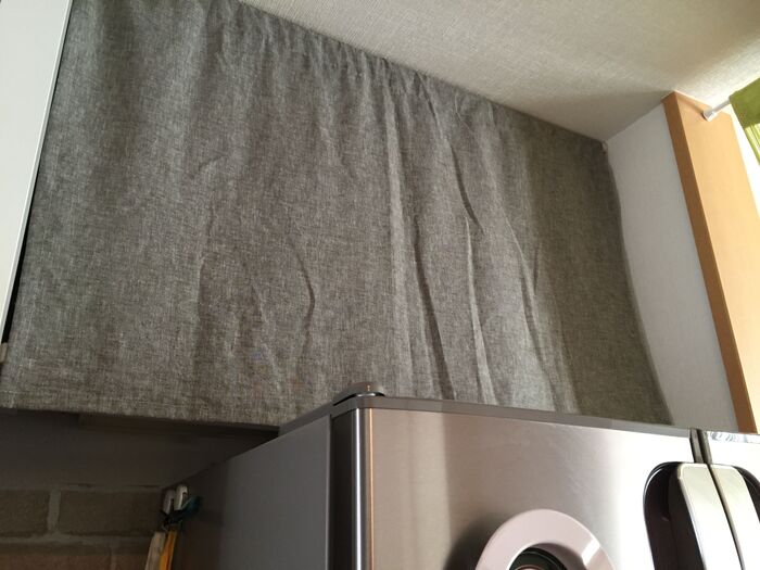 目隠しのためのカーテンなどを取り付ける