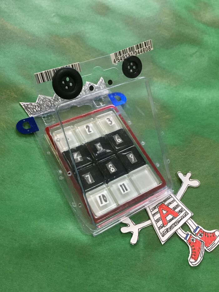 手足胴体などパーツを描く