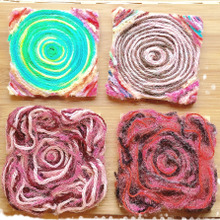 簡単!ダイソーのMDF材と毛糸で、ほっこり&彩りコースター(お花&渦巻き)♡