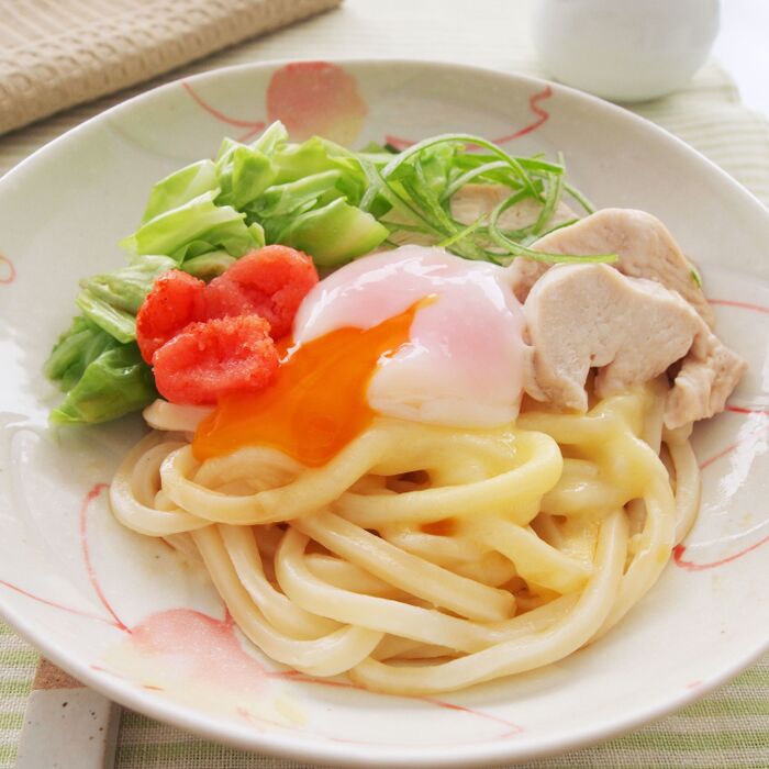 とろ~りチーズがおいしい「鶏チーズ明太のぶっかけうどん」