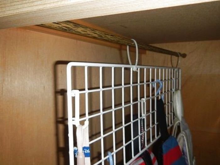 時短でできる!押入れにワイヤーネットでカバンや帽子のスライド収納♪