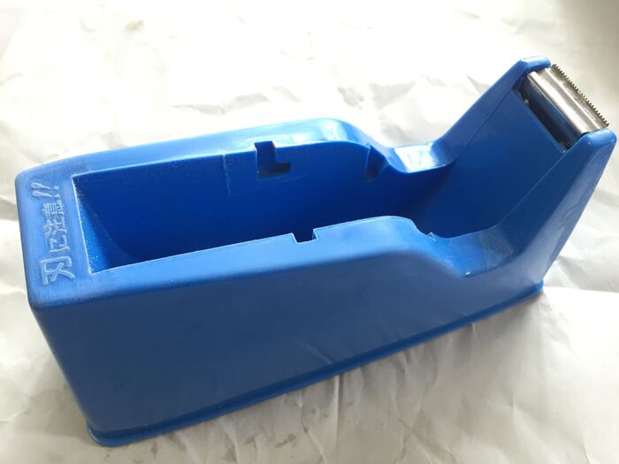 テープカッターを洗う