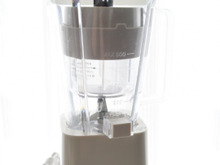 パン粉も作れる!便利なミル機能付きジューサーミキサー