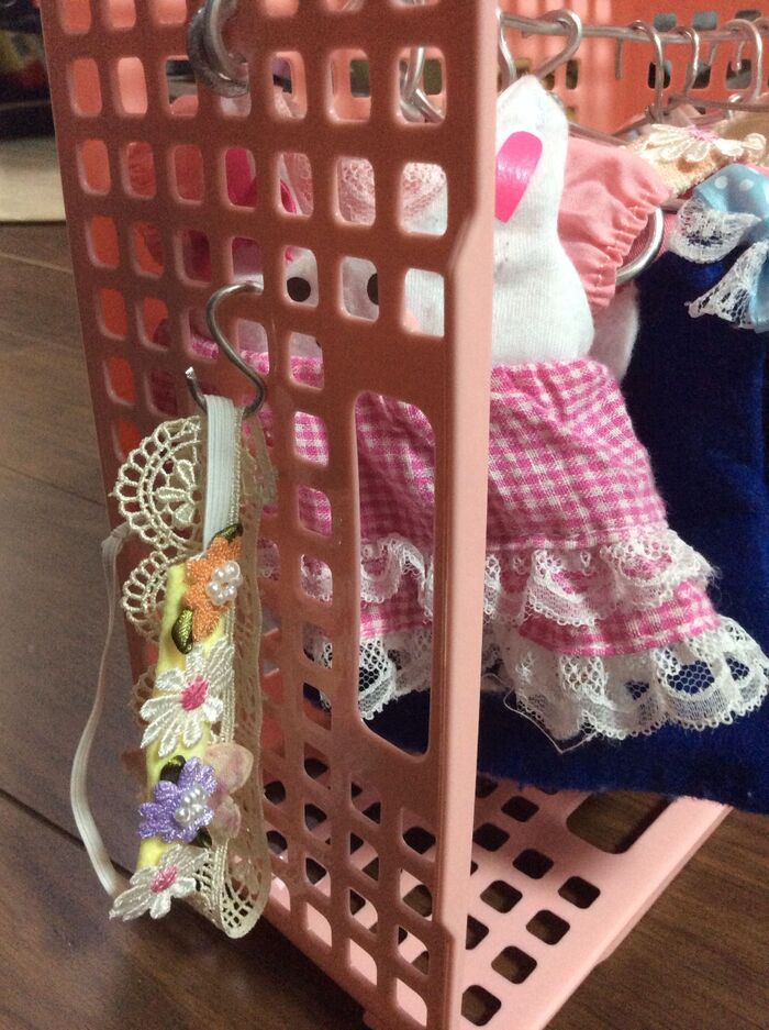 余ったワイヤーをS字フックにして小物収納まで!!