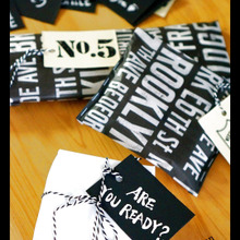 作っておくと便利!画用紙でラッピングタグ☆