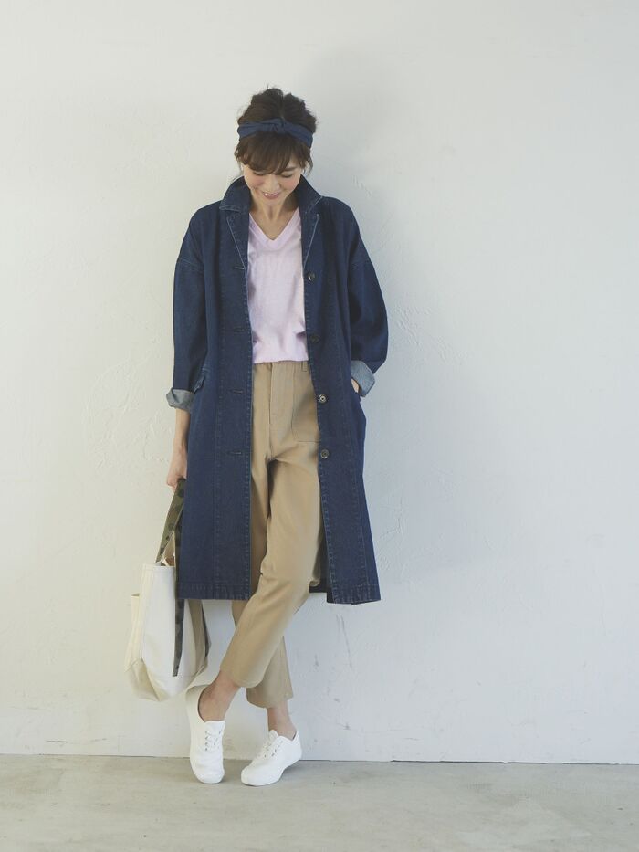 袖口を折ったりして着くずしてもGood!