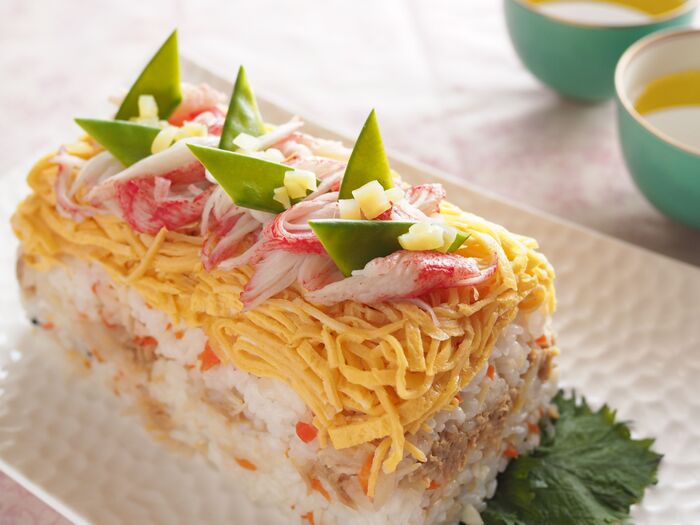 常備菜(切干大根の甘酢煮)でケーキ寿司☆ロールケーキのケース使用