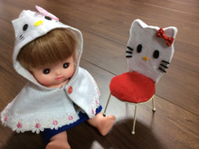 ダイソーのミニチュア椅子を改造してメルちゃんの椅子に!!(座れますよ)
