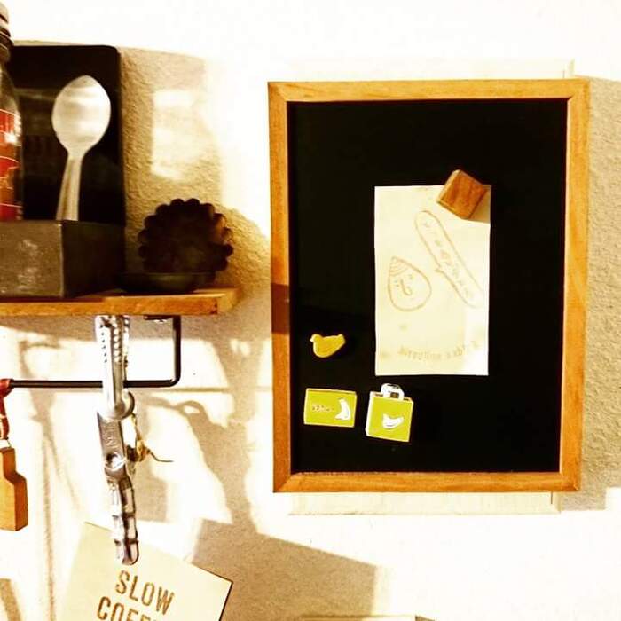 セリアの黒板をペタリ❗