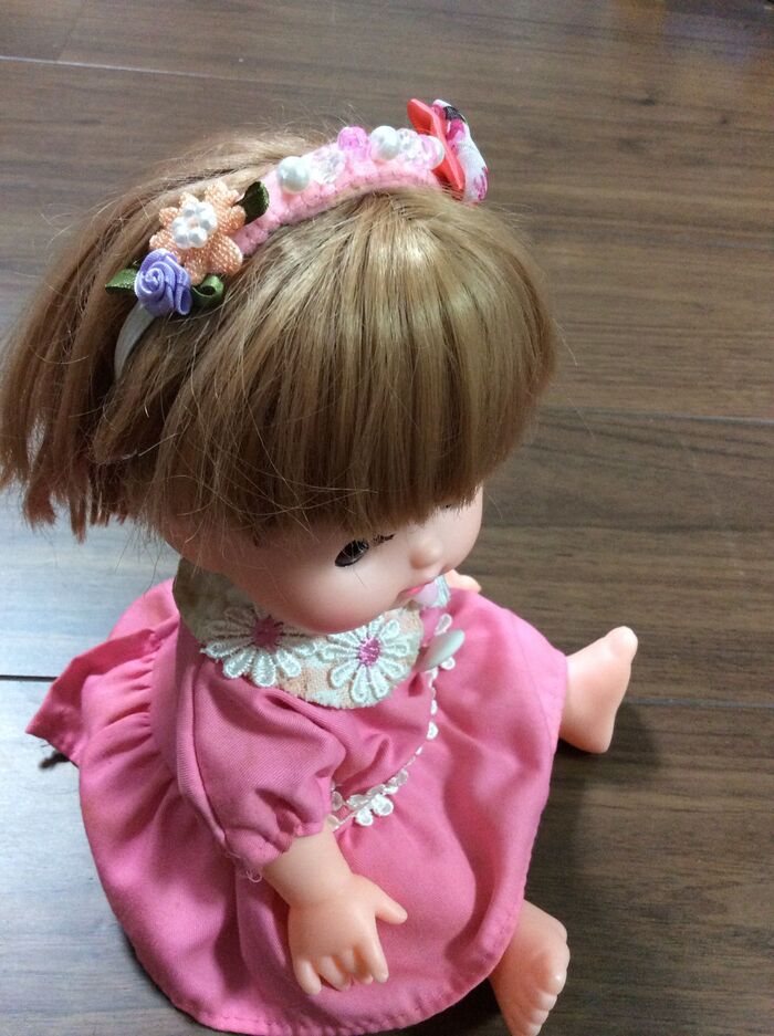 小花と所々のパールがアクセント!