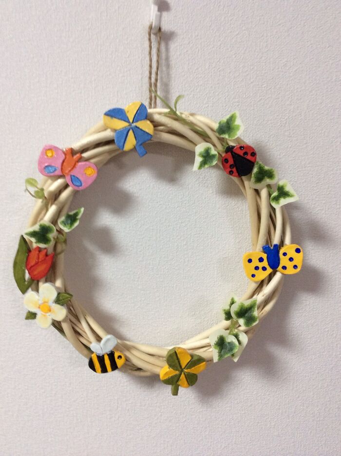 粘土で作る季節のリース(本を参考に)