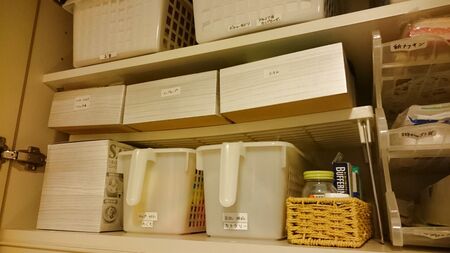 木箱にセリアのウォールラインステッカーで見た目すっきり