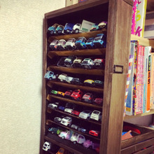 廃材組み合わせ見せたくなるトミカ収納