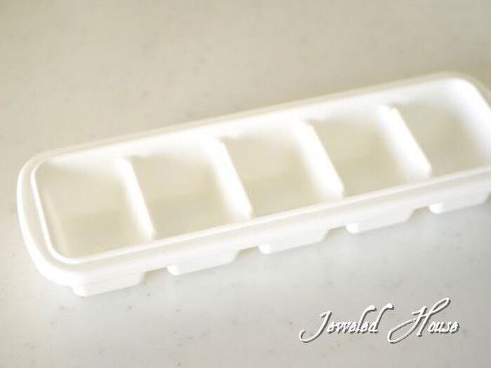 大きめ製氷皿は小物収納に最適！