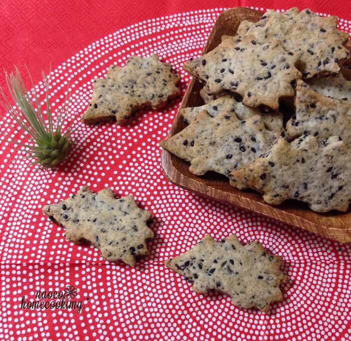 ノンバターで簡単*ダブルの胡麻で作る~ハリネズミの胡麻クッキー