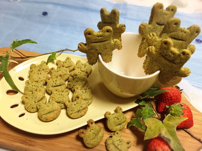 100均くまさん型でカエル青のりクッキー!