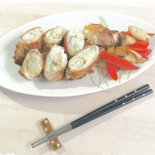 冷蔵庫に余った食材を使って☆竹輪とお豆腐ポテトの豚バラ肉巻き♡