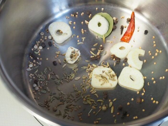 2.スパイスを準備する