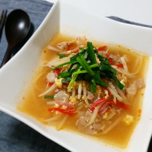 もやしたっぷり!酸辣湯風食べるスープ