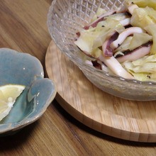 レンジで簡単!!イカと春キャベツのピリッとおかず