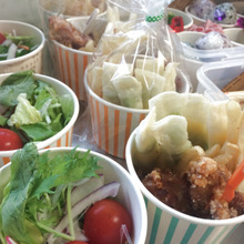 100均カップでおかずを収納(*^^*)