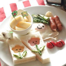 春休みニコニコ朝ごはん☆くりぬきサンドイッチ