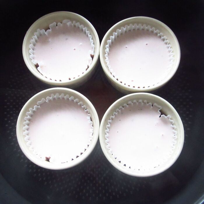 フライパンで蒸します。