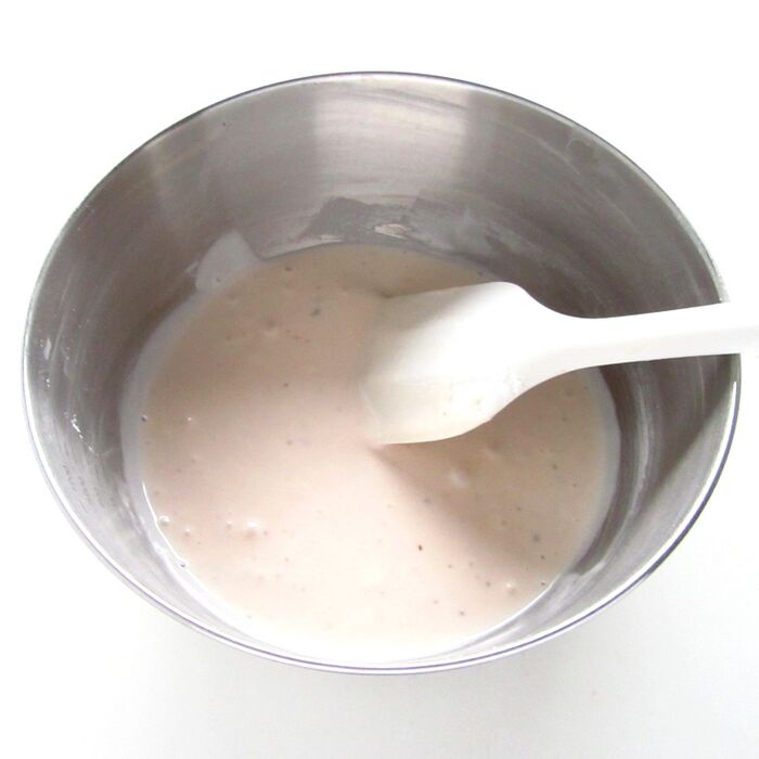 材料を混ぜます。