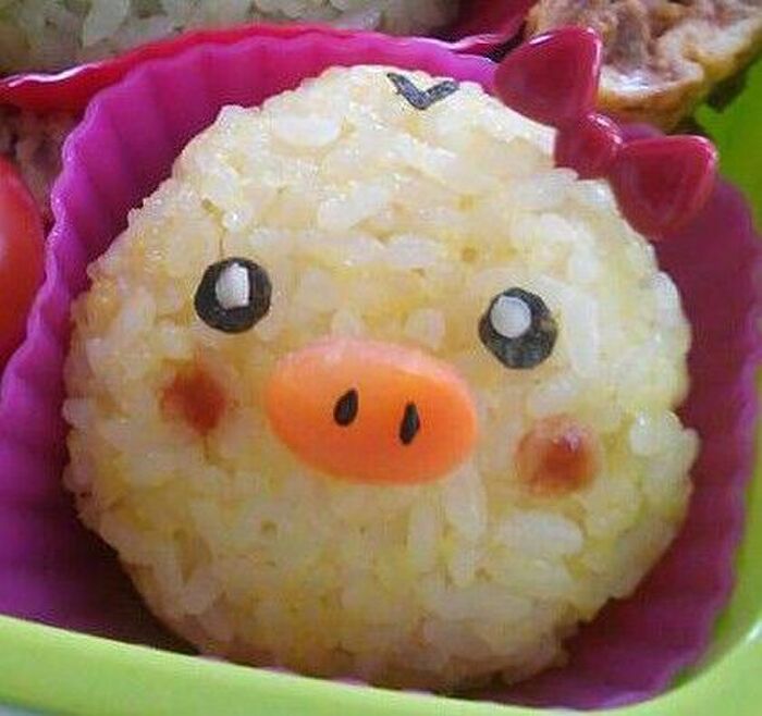 黄色のデコふりかけおにぎりでひよこさんの作り方