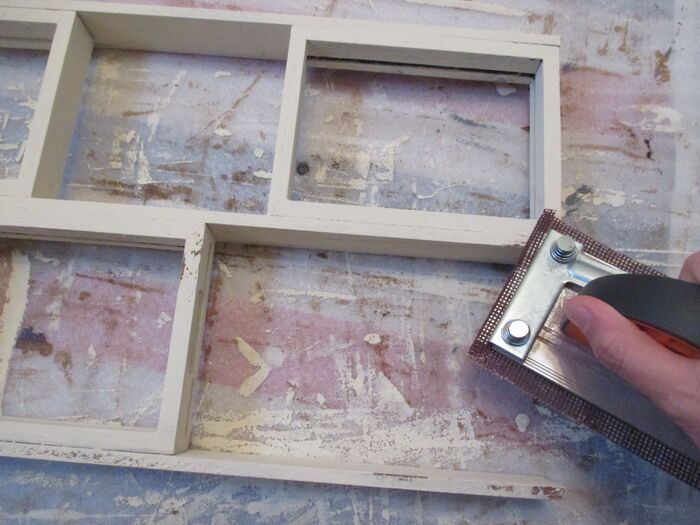 ⑥少しやすりでけずって、アンティーク風に仕上げます