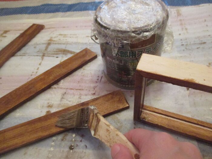 作り方①ステインを適当に塗る。