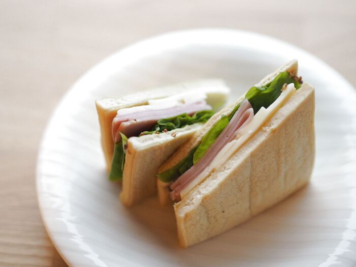 パンを使わないヘルシーなサンドイッチ「高野豆腐サンド」は意外な美味しさだった!