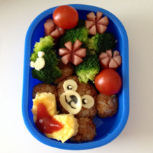 鶏そぼろのダッフィーおにぎり