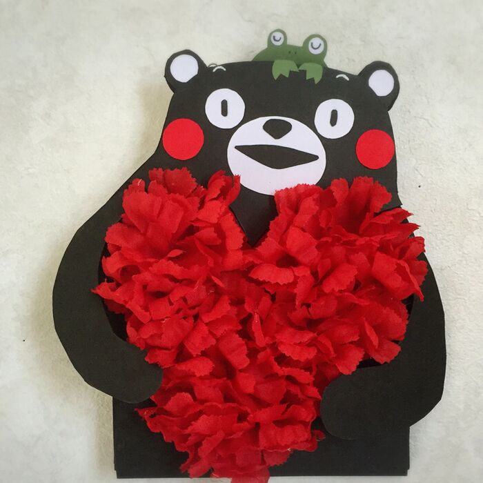 100均カーネーションでハンドメイド!ハートのくまモン壁掛け♡