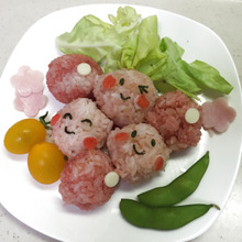 とっても簡単♪ぶどうのデコおにぎり